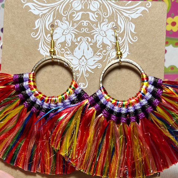 Med Fan Tassel Earrings Multi Hoops Smooth Shiny Silky Fringe Drop Dangles NWT - Picture 3 of 5